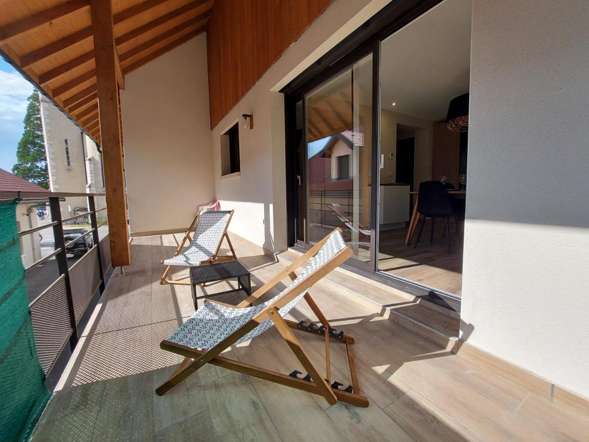 Charmant Et Spacieux Appartement A Quelques Pas Du Lac Duingt Exterior foto